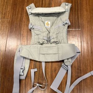 Ergobaby Adapt Pearl Gray